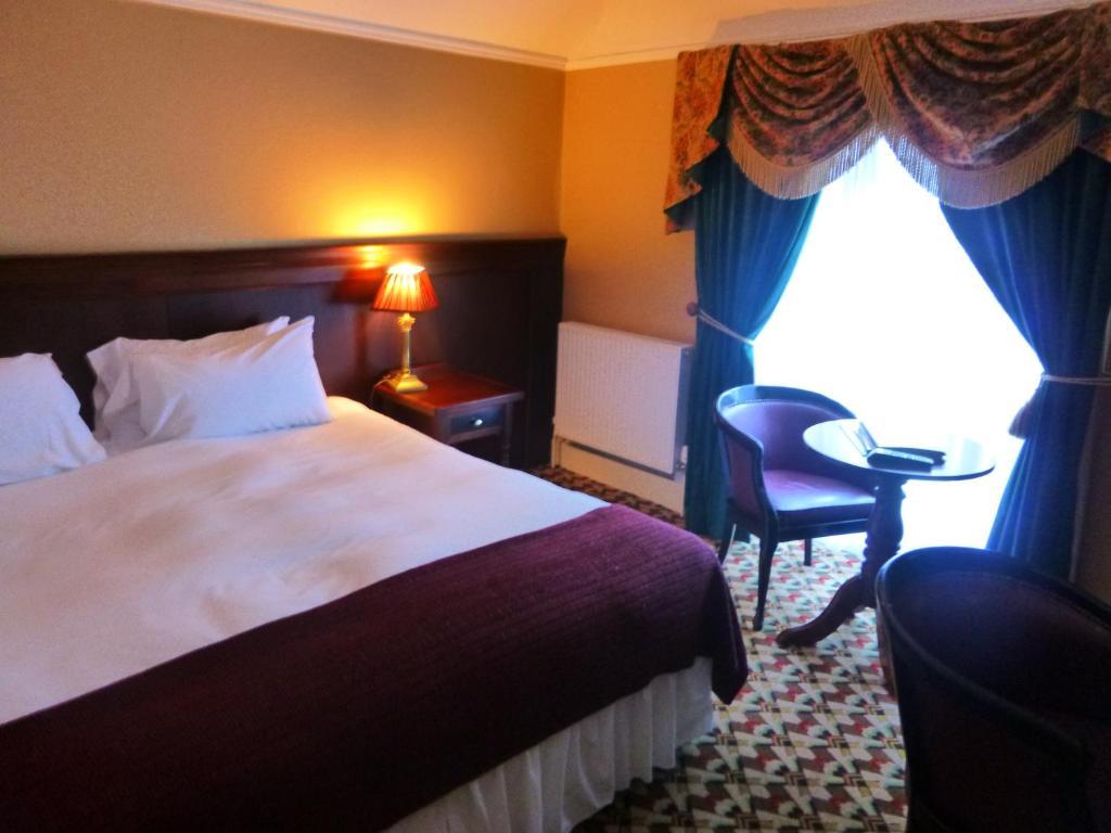 Riverbank House Hotel Ferrybank Δωμάτιο φωτογραφία